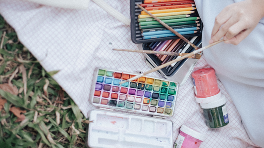 How to Plan an Artistic Picnic: Food, Decor & Fun Ideas